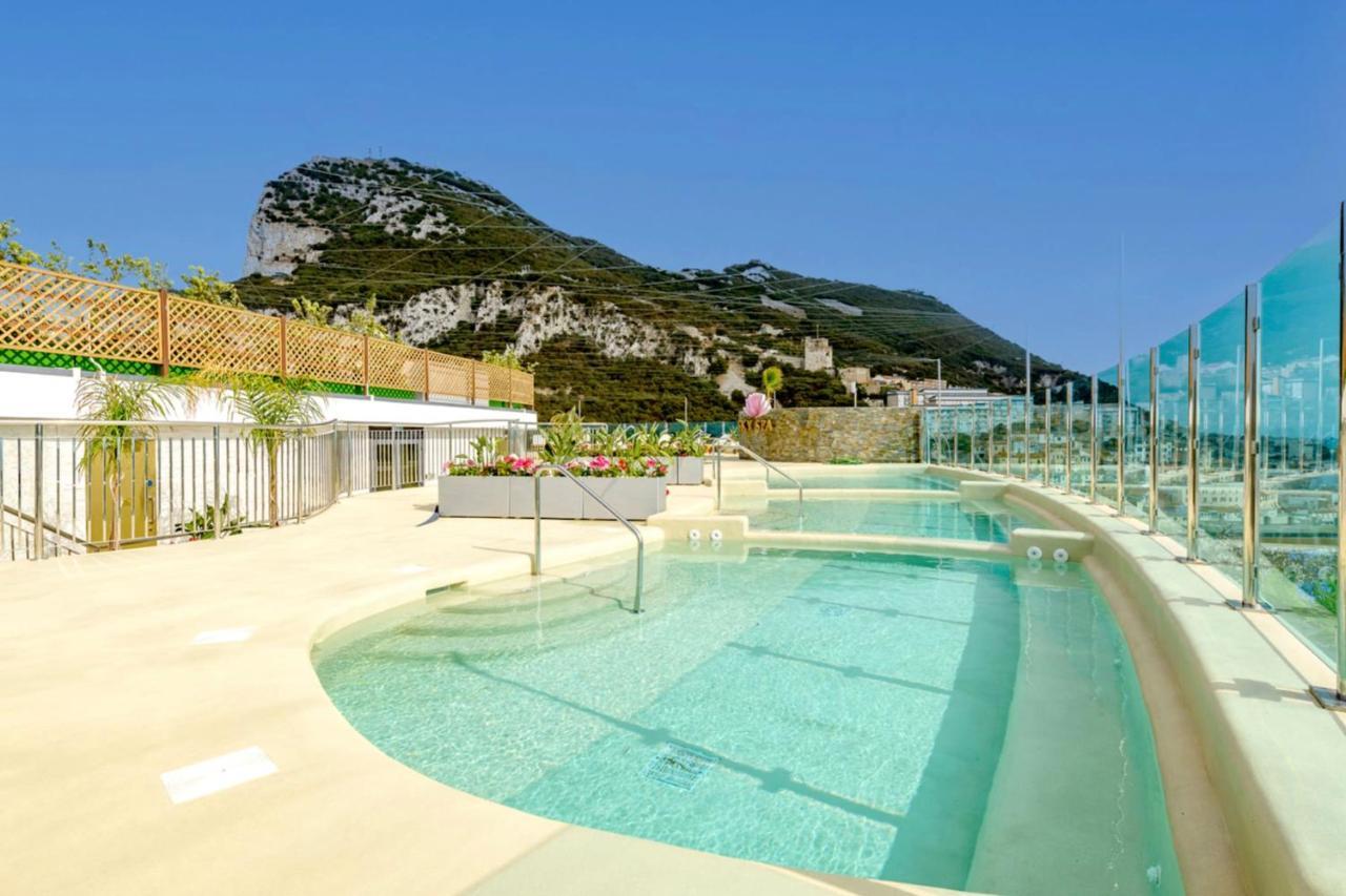 Ocean Spa Suite 11-Hosted By Sweetstay Gibraltar Exterior photo
